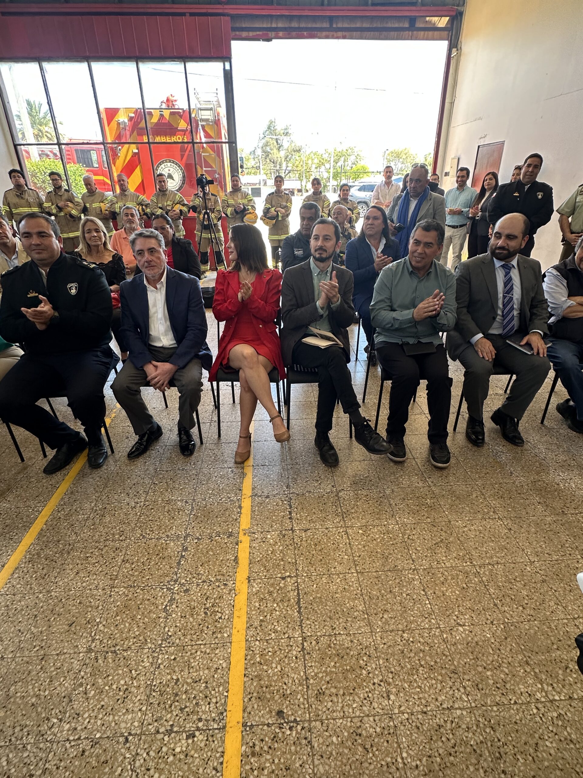 Diputado Leonardo Soto asiste a ceremonia de entrega de terreno fiscal a la 5° Compañía de Bomberos de San Bernardo